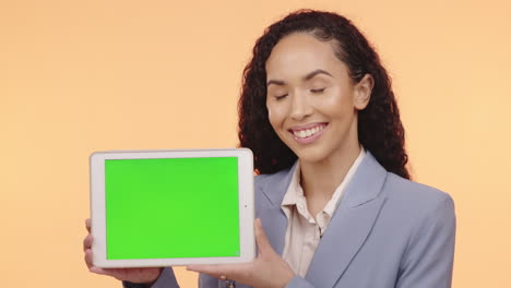 Black-woman,-tablet-and-green-screen-mockup