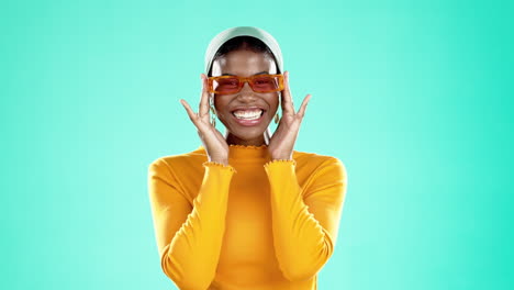 Happy,-sunglasses-and-fashion-with-black-woman