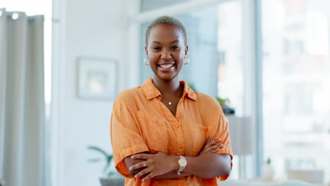 Black-woman,-portrait-and-business-employee