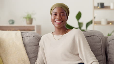 Black-woman,-happy-face-and-living-room-sofa