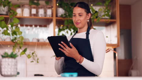 Happy-woman-or-barista-on-tablet-for-small