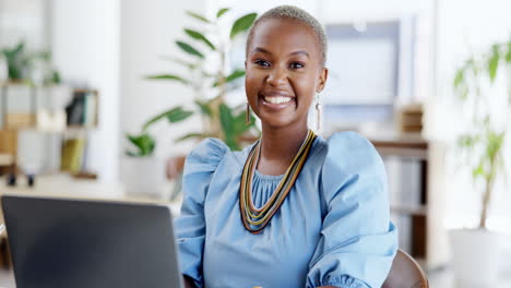 Face,-business-smile-and-black-woman-with-laptop