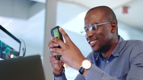 Business,-smile-and-black-man-typing-with-phone