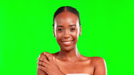 Belleza,-Sonrisa-Y-Retrato-De-Mujer-Negra-Sobre-Un-Fondo-Verde