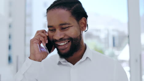 Business-black-man,-phone-call
