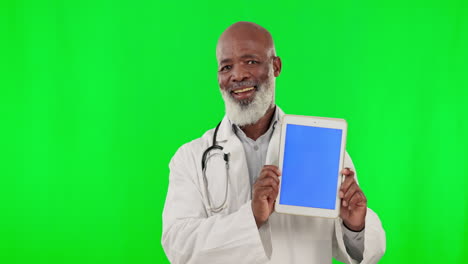 Cara-De-Médico,-Tableta-Y-Pantalla-Verde-Aisladas