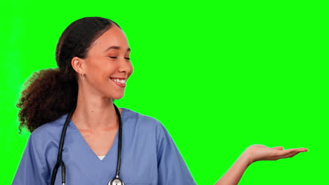 Pantalla-Verde,-Enfermera-Y-Mujer-Con-Espacio-En-La-Palma