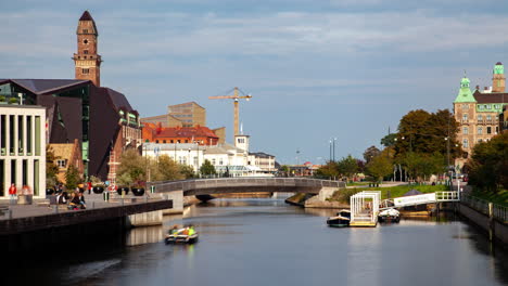 Stadtbild-Der-Innenstadt-Von-Malmö-über-Dem-Kanal