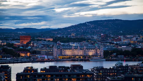 Oslo,-Noruega-Paisaje-Urbano-Timelapse-Atardecer