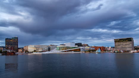 Zeitraffer-Sonnenuntergang-Wolkenlandschaft-Der-Stadt-Oslo
