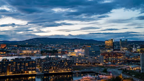 Oslo,-Norwegen-Skyline-Zeitraffer-Sonnenuntergang
