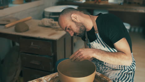 Making-a-living-making-beautiful-pots