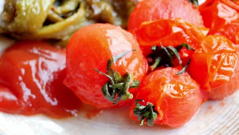 Baked-tomato-and-capsicum-on-plate-,