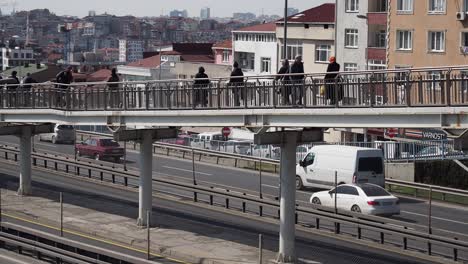 Turkey-istanbul-12-january-2023,-cars-in-a-high-away-in-istanbul