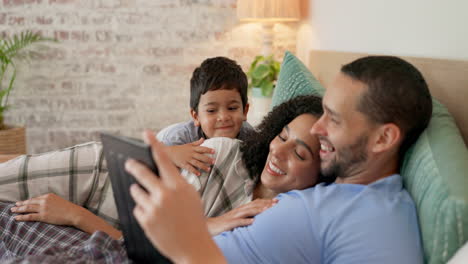 Family,-web-app-and-watching-on-tablet