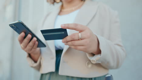 Woman-outdoor,-smartphone-and-credit-card