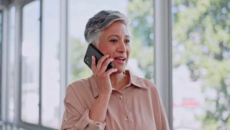 Senior-woman,-phone-call-and-communication