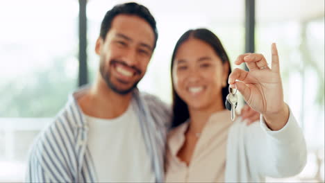Keys,-home-and-couple-excited