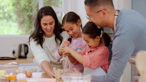 Learning,-family-and-kids-baking-with-parents