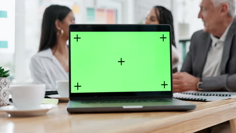 Business-people,-laptop-and-green-screen-mockup