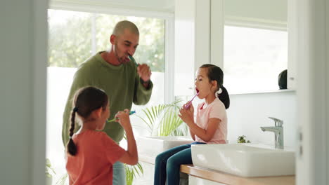 Father-brushing-his-teeth-with-his-children