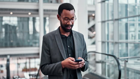 Business,-smile-and-black-man-with-a-smartphone