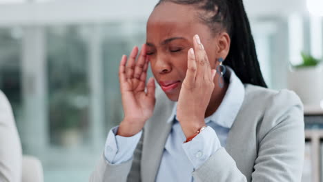 Geschäft,-Burnout-Oder-Schwarze-Frau-Mit-Kopfschmerzen