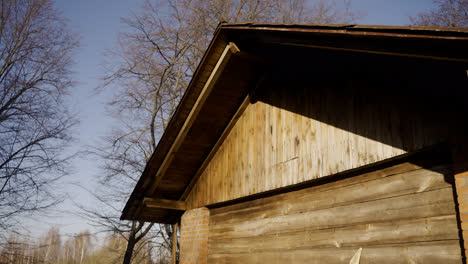 Close-up-view-of-a-wooden-shed-in-the-countryside