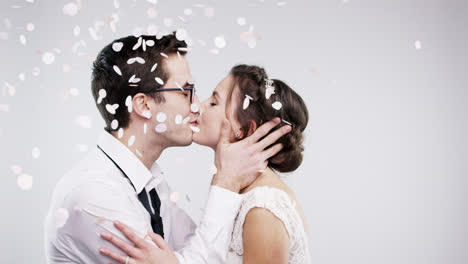 Pareja-Casada-Besándose-En-Cámara-Lenta-Serie-De-Fotomatón-De-Boda