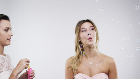 bride-blowing-bubbles-slow-motion-wedding-photo-booth-series