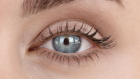Nahaufnahme-Des-Weiblichen-Auges-Mit-Make-up,-Wunderschönes-Blaues-Augen-Vision-Sense-Konzept