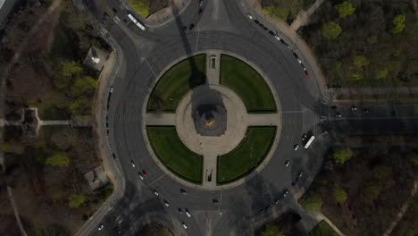 AERIAL:-Overhead-Birds-Eye-Drone-View-Rising-over-Berlin-Victory-Column-Roundabout-with-Little-Car-Traffic-during-Coronavirus-COVID-19