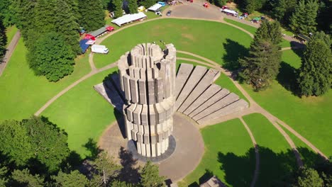 World-War-II-memorial-sculpture-by-Dusan-Dzamonja,-Bosnia