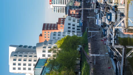 Futuristic-buildings-in-Media-Harbour,-Duesseldorf-on-a-sunny-day