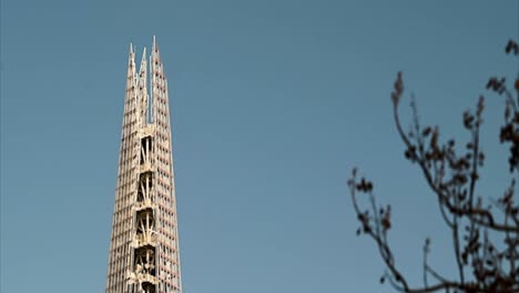 Clouds-over-The-Shard-on-a-Sunny-Day,-London,-United-Kingdom