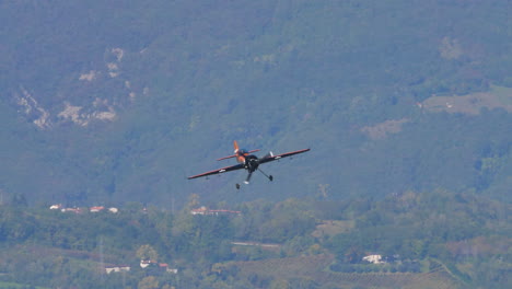 Thiene,-Vicenza,-Italy--October-16th-2021:-The-Sukhoi-Su-31-slowly-descends-to-the-runway-after-flying-maneuvers-in-the-air