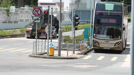 local-public-bus-service-in-the-city-center