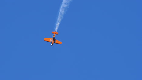 Thiene,-Vicenza,-Italy--October-16th-2021:-The-Sukhoi-Su-31-maneuvering-in-the-blue-sky