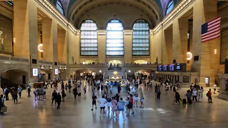 überfüllte-Menschen-Am-Grand-Central-Terminal-In-Midtown-Manhattan,-New-York-City,-Usa