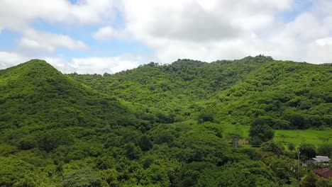 drone-aerial-video-in-nicaragua-beach,-san-juan-del-sur,-palm