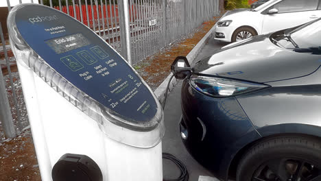 EV-Charging,-Plug-And-Pay-