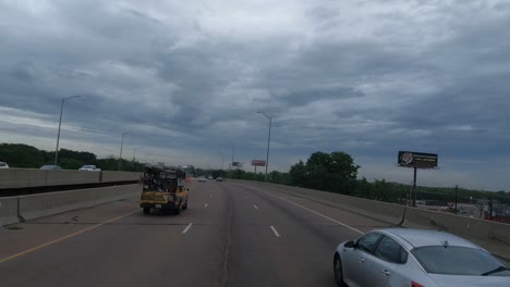 Pov:-Transportwagen-Auf-Der-Autobahn-Fahren.