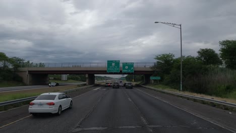 Punto-De-Vista:-Mucho-Tráfico-En-Las-Carreteras-De-Chicago,-Illinois