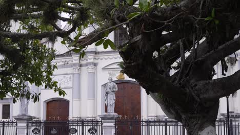 department-of-rivas,-nicaragua,-nicaraguan-colonial-church,-streets,-religious-images