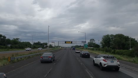 Pov-Trucker-Fahren-Mitten-In-Der-U