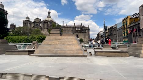 Tiro-De-Lapso-De-Tiempo-En-El-Modelo-Del-Templo-Mayor-De-La-Ciudad-De-México