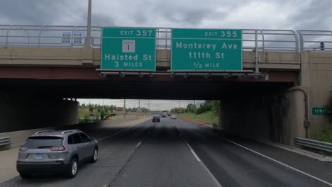 Schnelles-POV-Fahren-In-Einem-Lastwagen-Auf-Der-57-North-Highway-Von-Chicago-Nach-Winsconsin