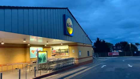 Deutscher-Supermarkt-Und-Discounter-Lidl