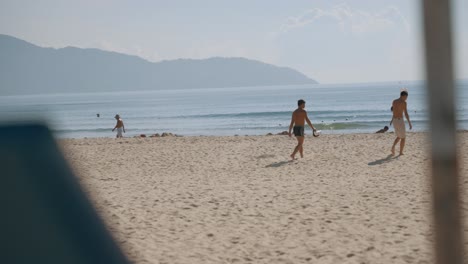 Un-Día-En-La-Hermosa-Y-Soleada-Playa-De-Da-Nang