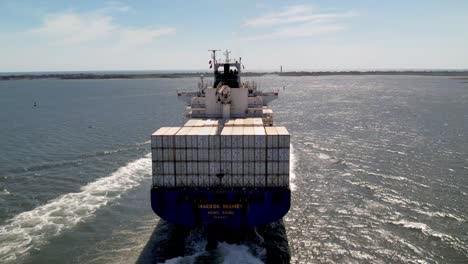 Frachtschiff-In-Cape-Fear-River-In-Der-Nähe-Von-Southport-NC,-North-Carolina